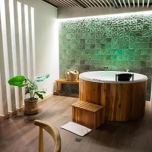 Hotel Black Tower Premium