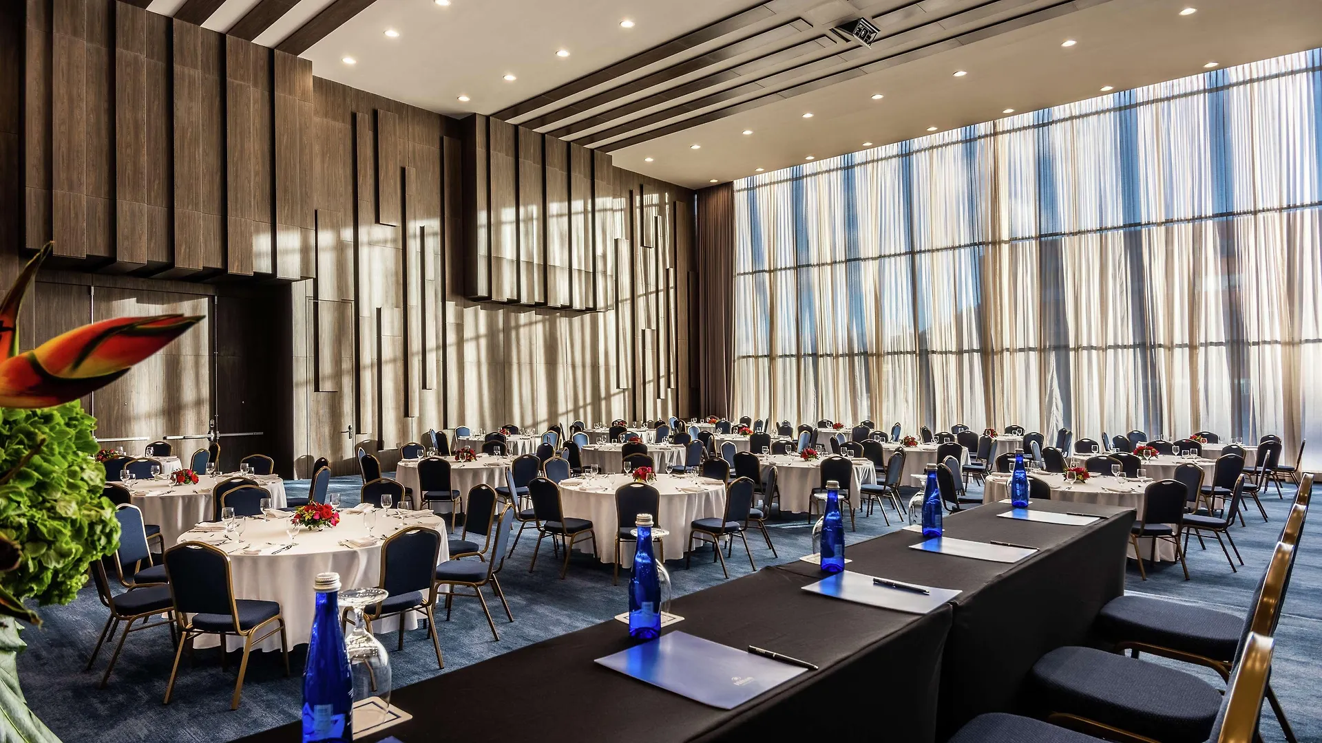 Отель Hilton Bogota Corferias 4*,