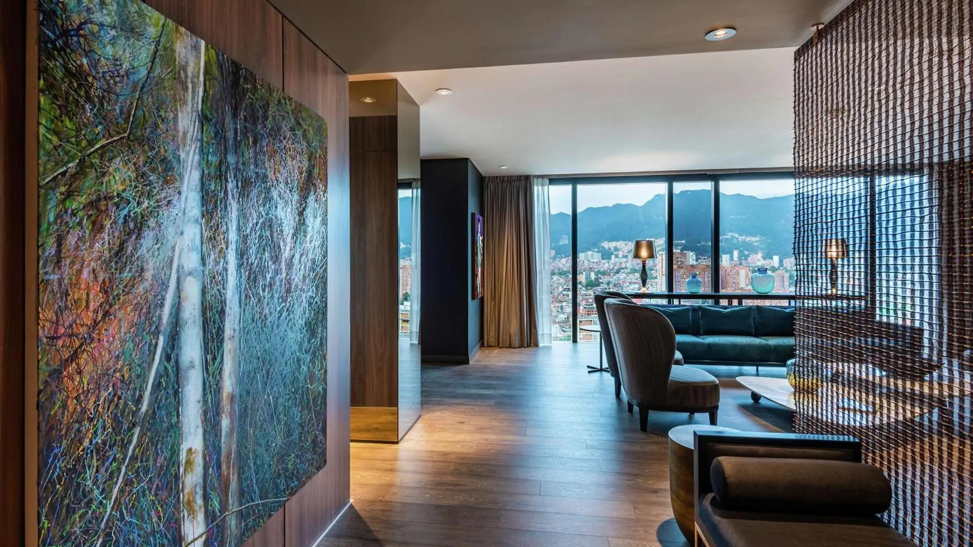 Отель Hilton Bogota Corferias 4*,
